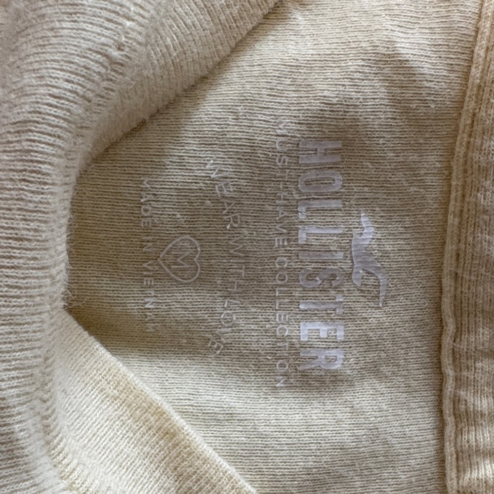 Hollister Yellow Crop Top - Picture 2 of 3